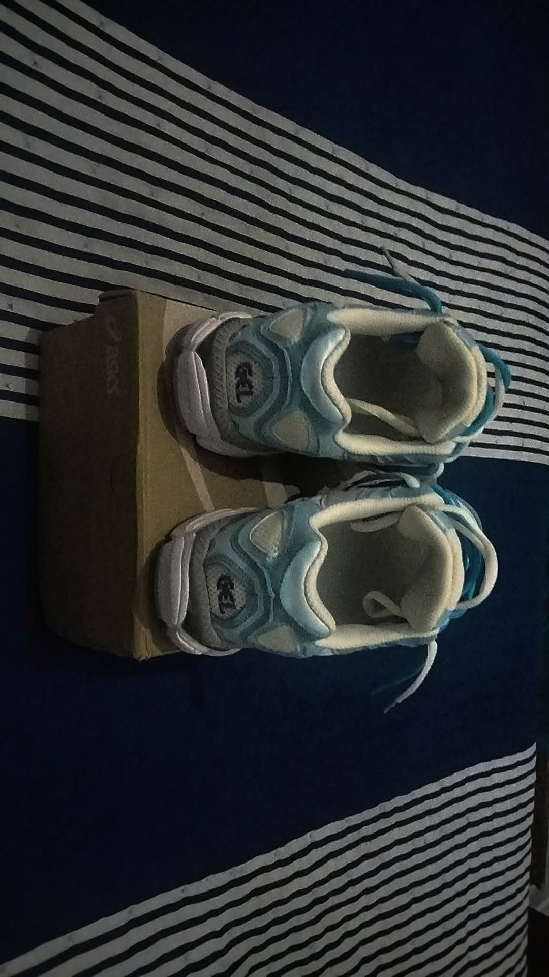 Tênis asics gel nyc.