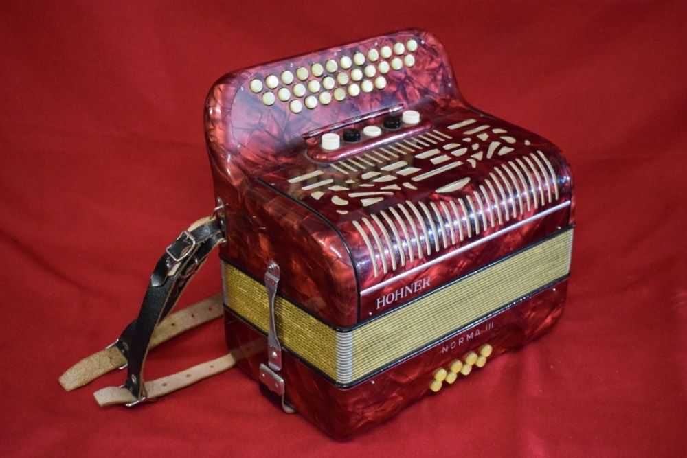 Concertina Hohner Norma III 3 Voz tonalidade #do#