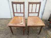 Dwa stare krzesła