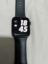 Apple Watch SE Space Gray 44MM