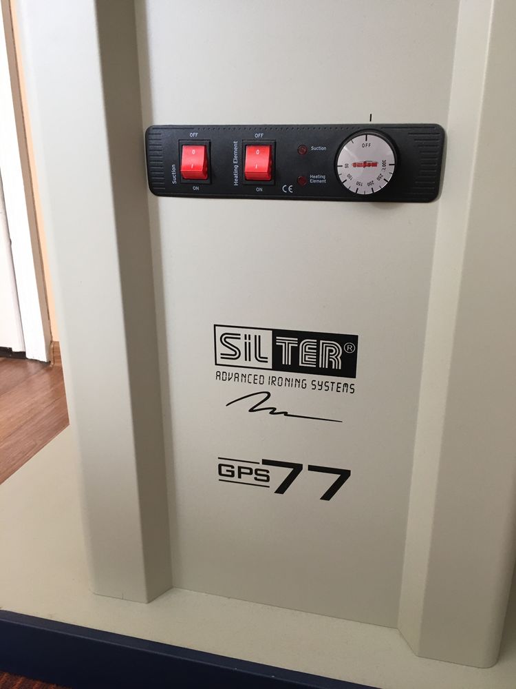 Прасувальний стіл Silter SM GPS 77 з праскою Silter Super mini 2035