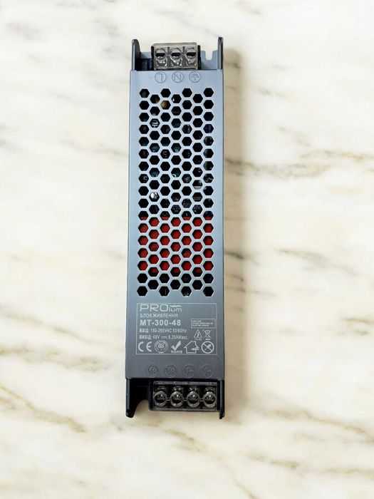 Блок питания  на 48В постоянного тока 6.5А. Новый