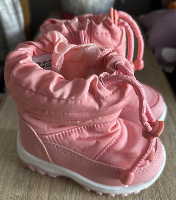 Новые зимние ботинки на девочку 22 размер