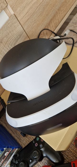 PlayStation 4 + okulary vr + zestaw gier