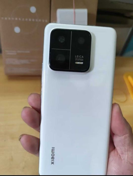Xiaomi 13pro 12+256 CN