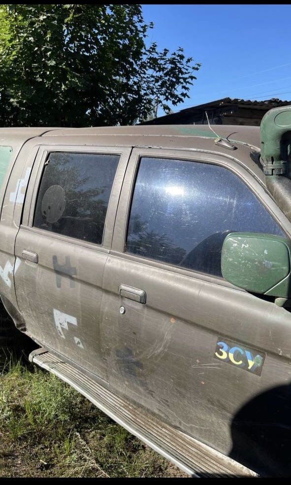 Кузовні запчастини L200, 2004 рік