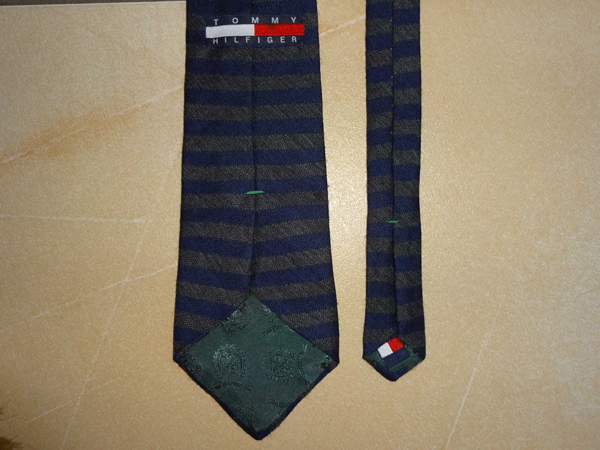 Tommy Hilfiger 65% Wool 35% Silk wełniany granatowy krawat