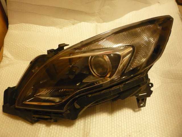 Lampa przednia Opel Zafira C