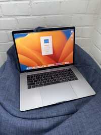 Macbook pro 15 2018 i7 2.2/ 16Gb / 256gb/ Radeon Pro 555X 4Gb