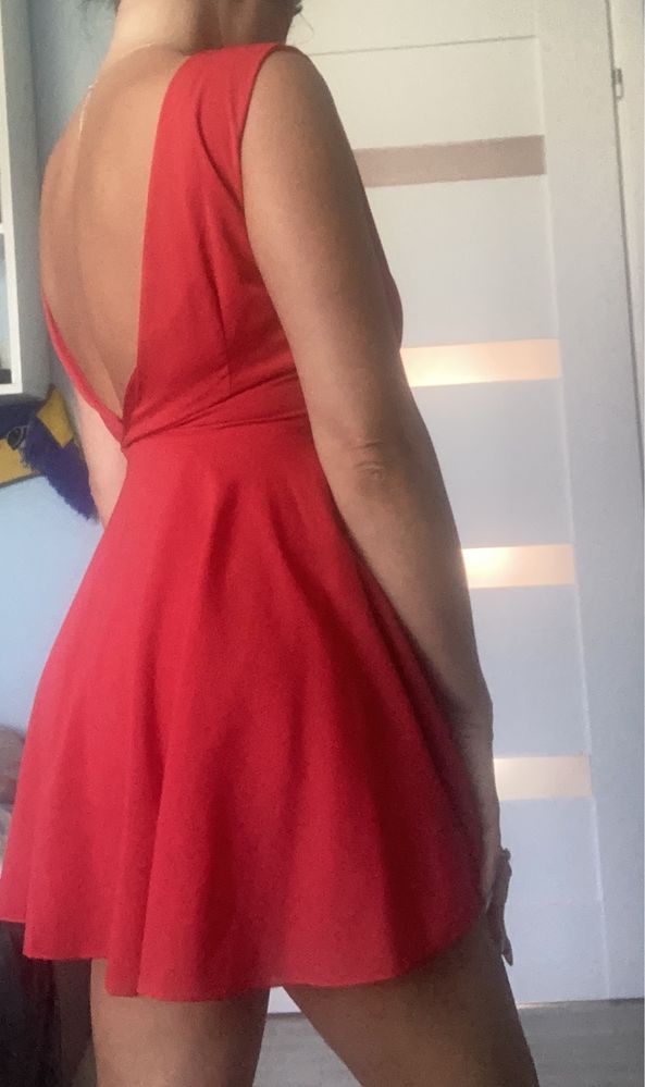 Czerwona sukienka