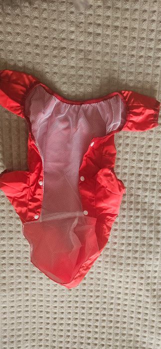 Przeciwdeszczowy kombinezon dla psa , rozmiar m