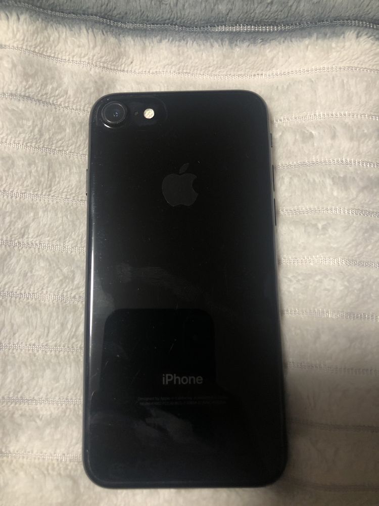 Продам iPhone 7 32 GB