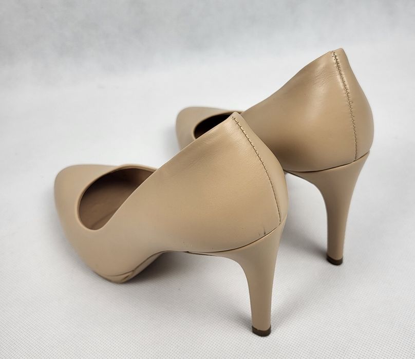 Beżowe czółenka na szpilce Ryłko Estima 37