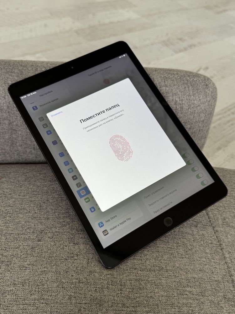 Планшет Apple iPad 8Gen 128Gb
