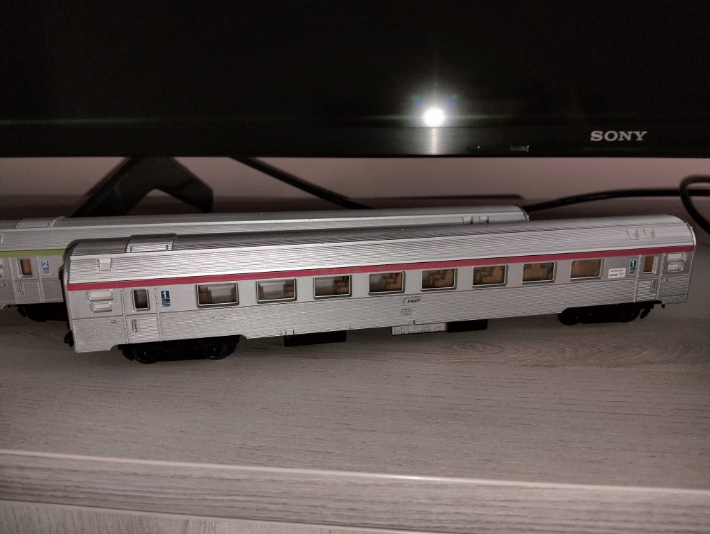 Wagony Express Lima skala H0 1:87