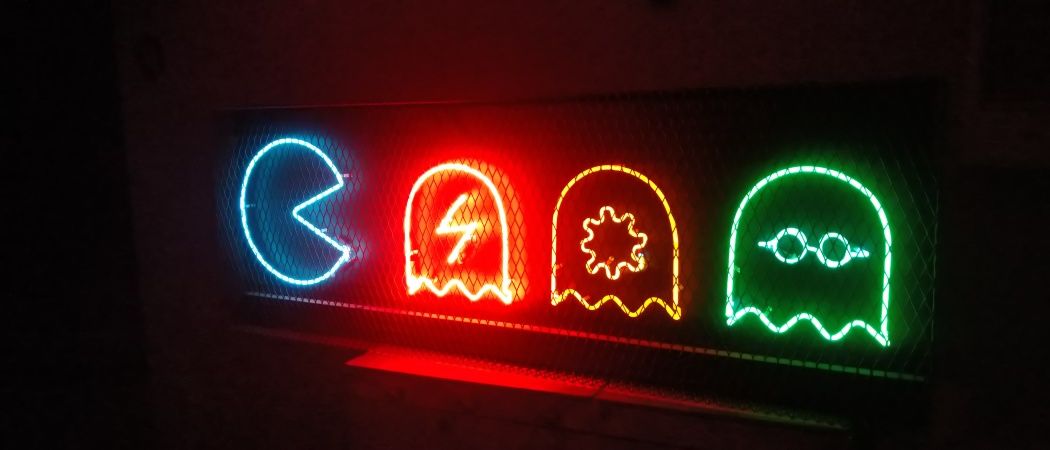 Neon PacMan 200cmx70cm