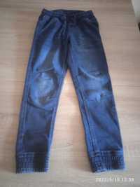 Spodnie jeans miękkie 140cn