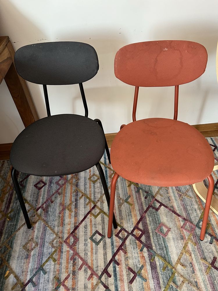 Krzesła IKEA ÖSTANÖ 4 sztuki (2 czarne, 2 czerwone)