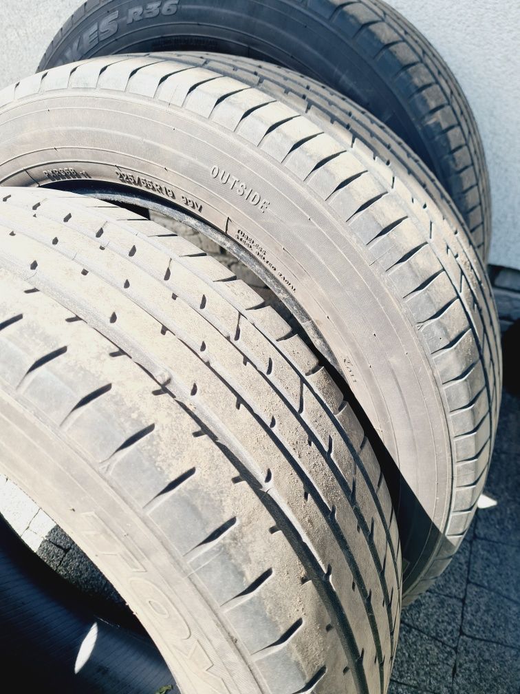 Komplet opon 225/55 R19 Toyo letnie