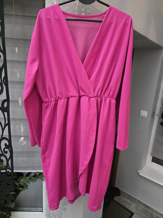 Elegancka sukienka Fuksja Plus Size