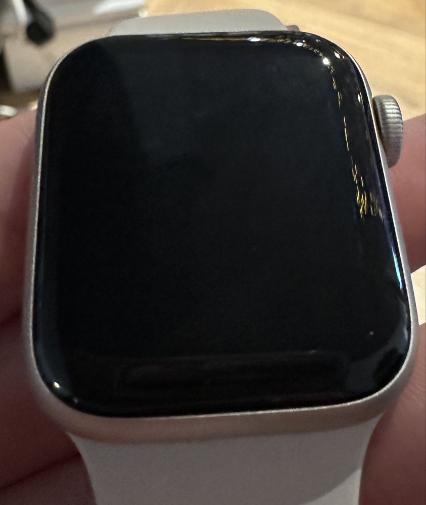 Apple Watch SE2 Нові