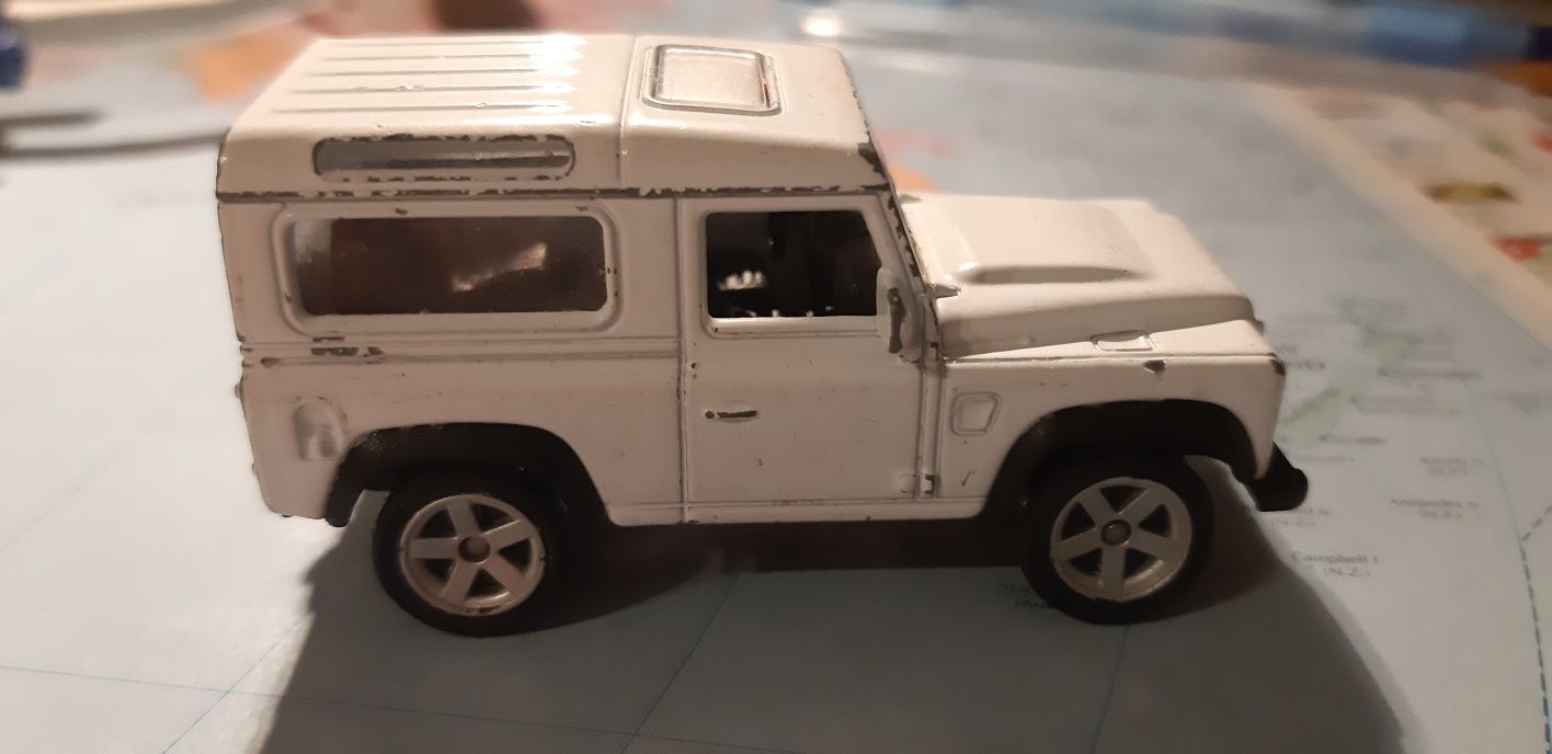 Model Land Rover Defender Welly wysyłka