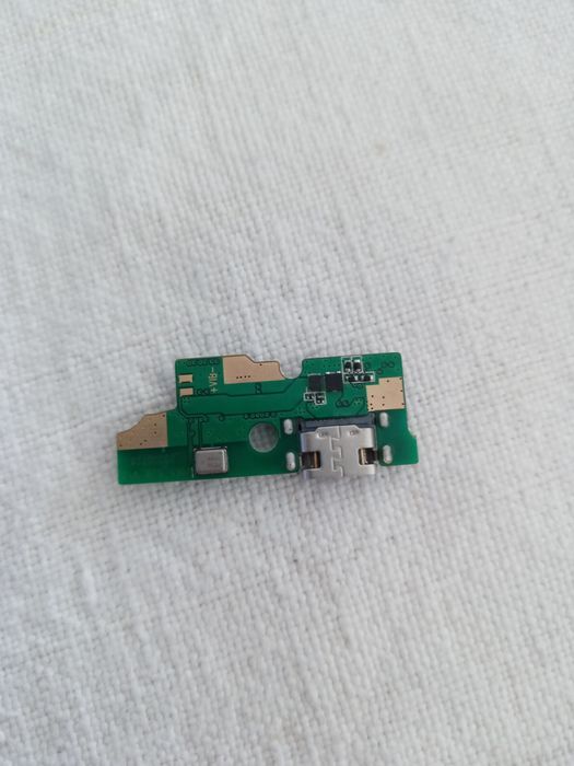 10€ - Placa de carga USB nova