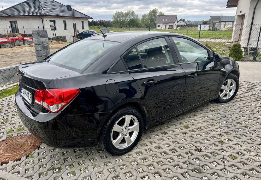 Chevrolet Cruze 1.8benz + gaz! Klima! Limuzyna!