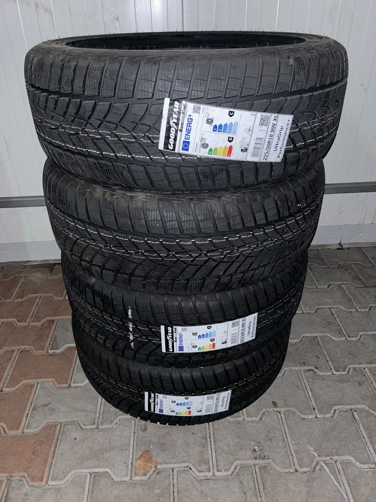 Goodyear 225/50R18 99V XL UltraGrip Performance+ FP ROF