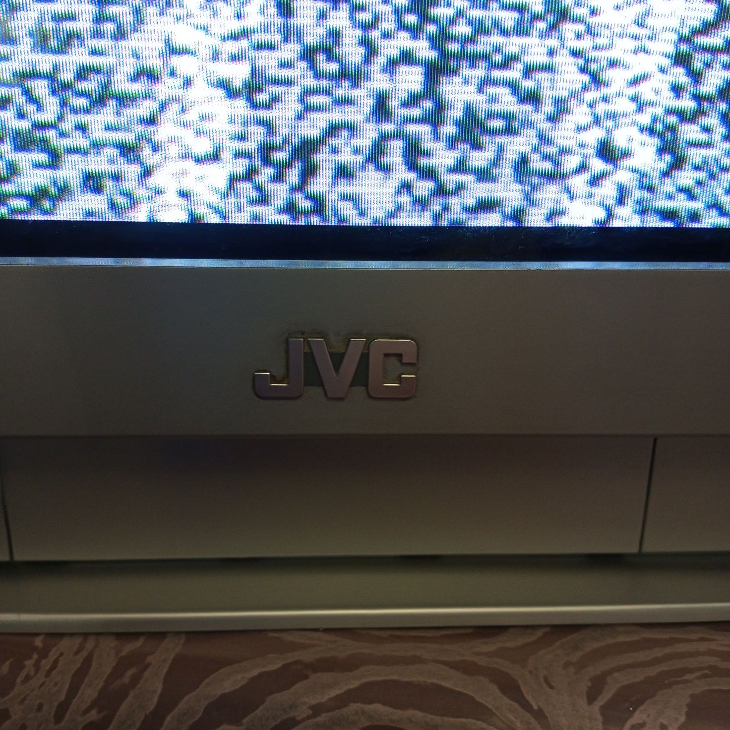 Телевизор    JVC