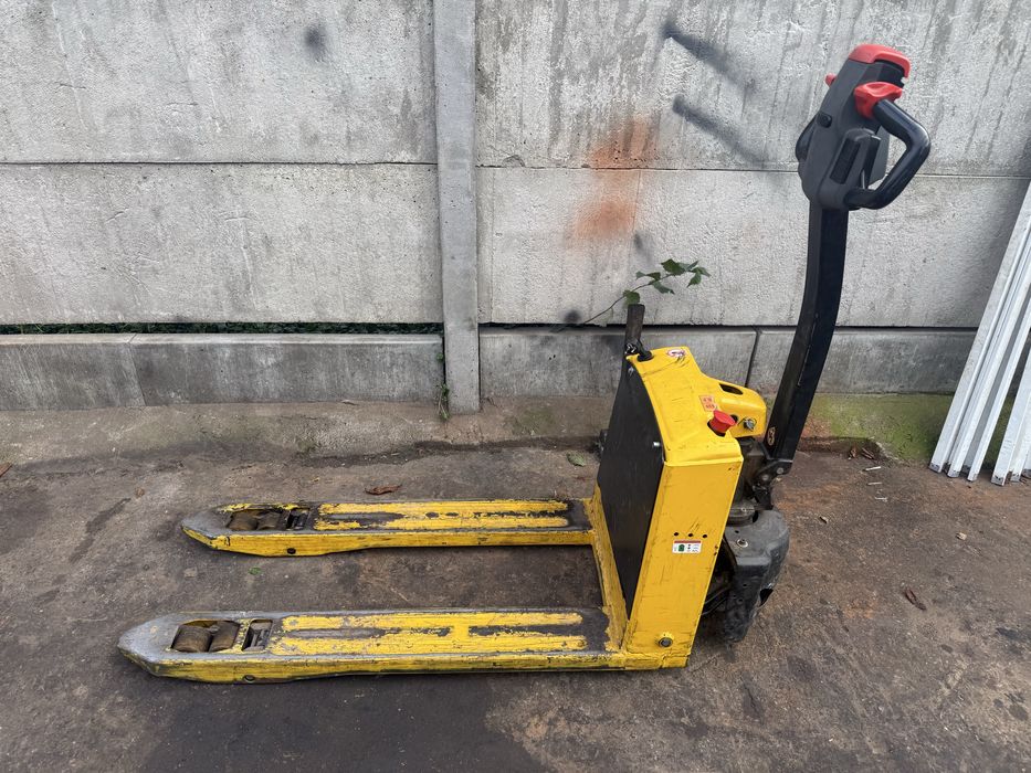 Paleciak elektryczny piesek jak nowy