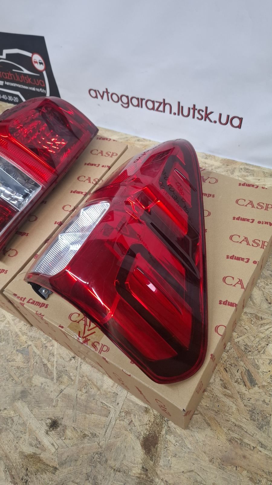 Фонарь задний Toyota Hilux N120 фонар ліхтар задній