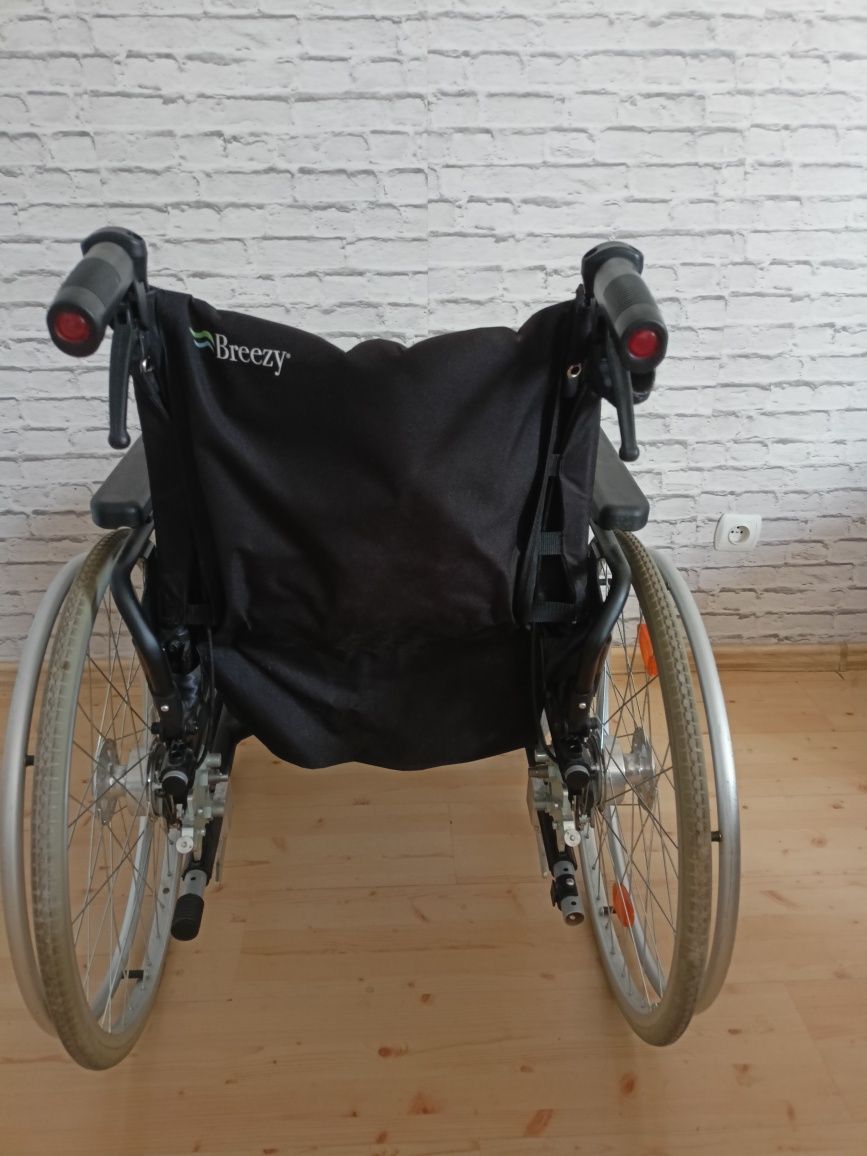 Wózek inwalidzki składany breezy basicX2