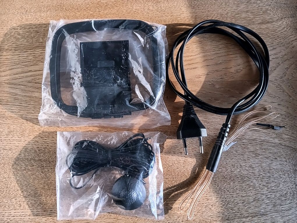 Amplituner Pioneer VSX-817 + DVD PLAYER DV-400V