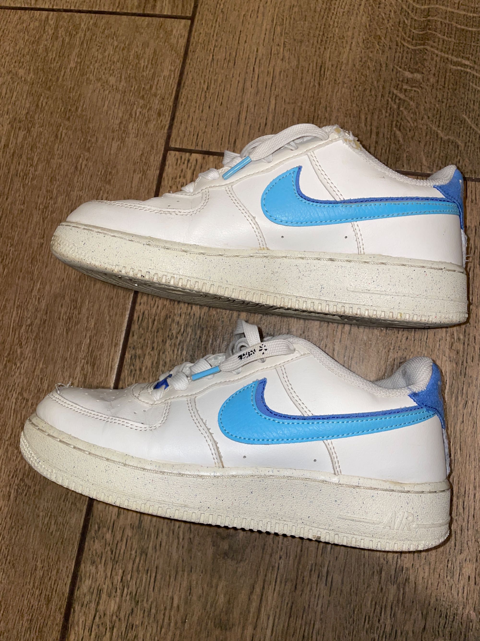 Nike Air Force 1 Low '07 LV8
82 Double Swoosh Medium Blue