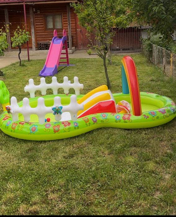 Дитячий великий басейн