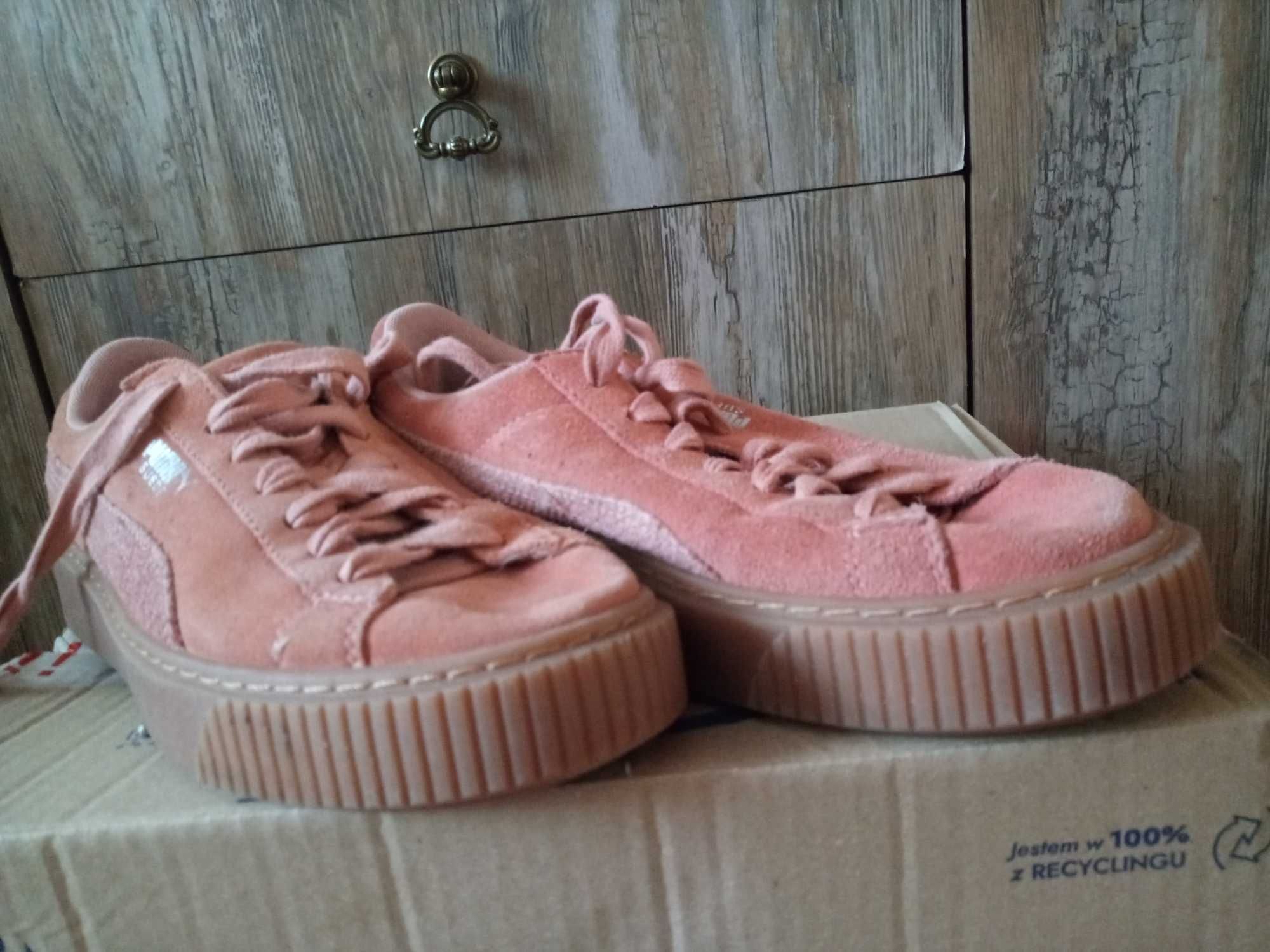 Morelowe sneakersy zamszowe Puma Suede 25 cm