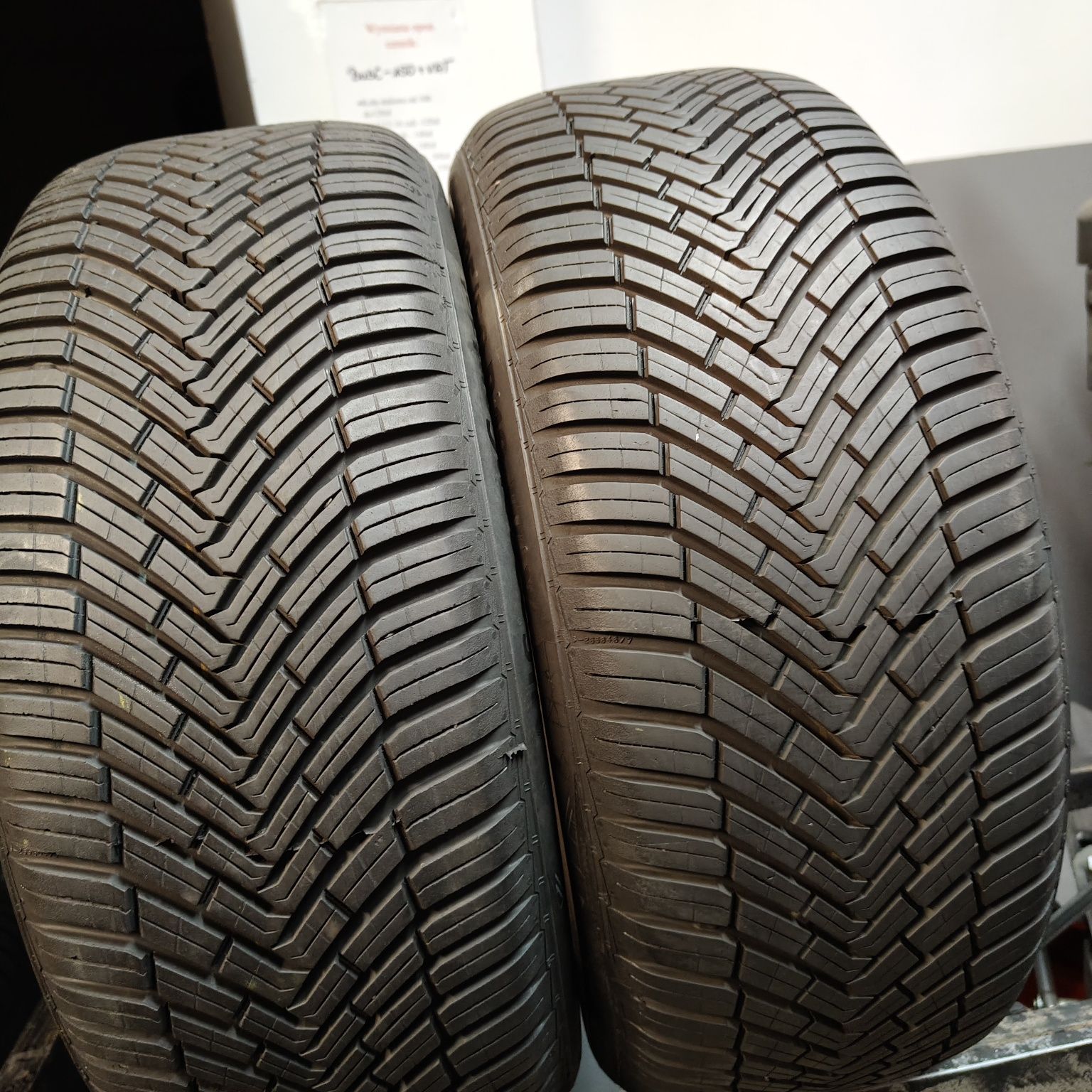 225/50/18 XL Sprzedam parę opon całorocznych Continental