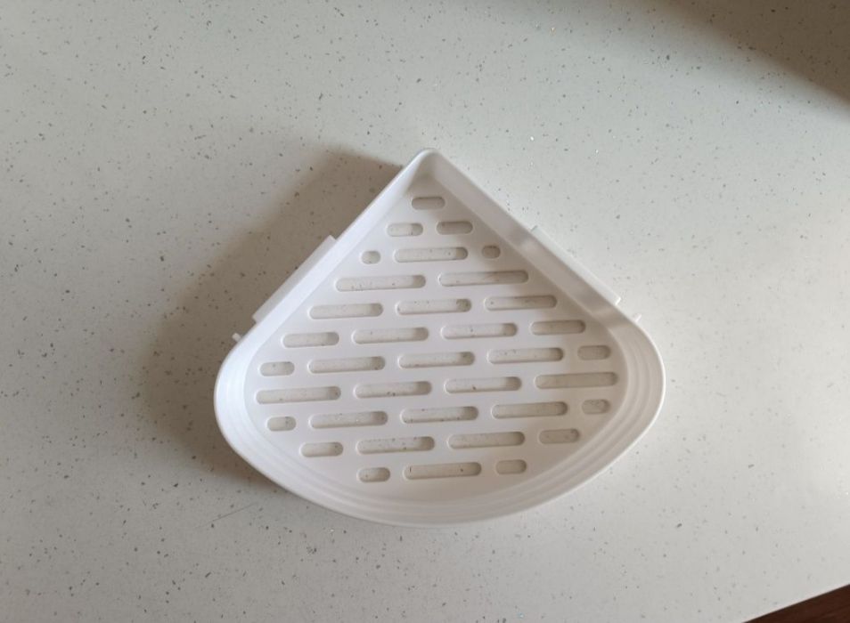 Угловая полочка пластик