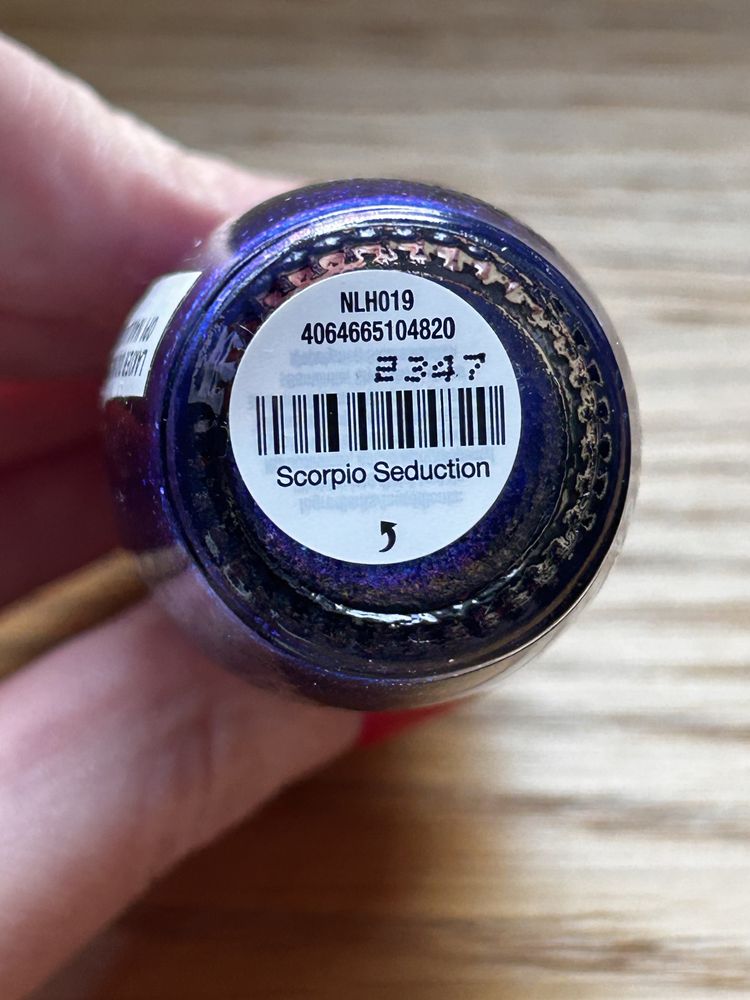 Lakier Opi Scorpio Seduction