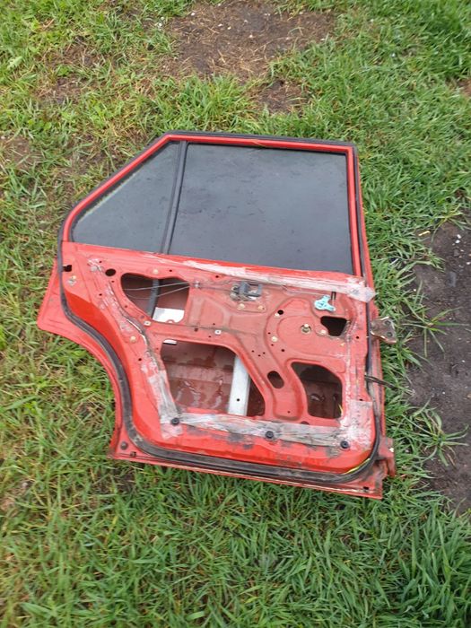 Капот Nissan Sunny N13