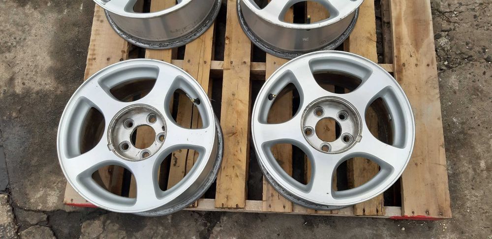 Felga Ford Mustang 93-04r 16"