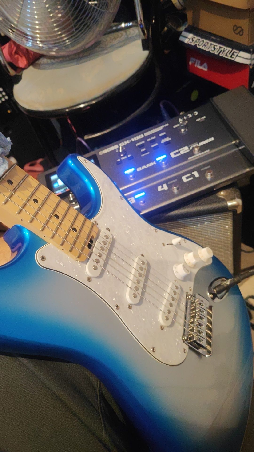 Vendo guitarra fender stratorcaster