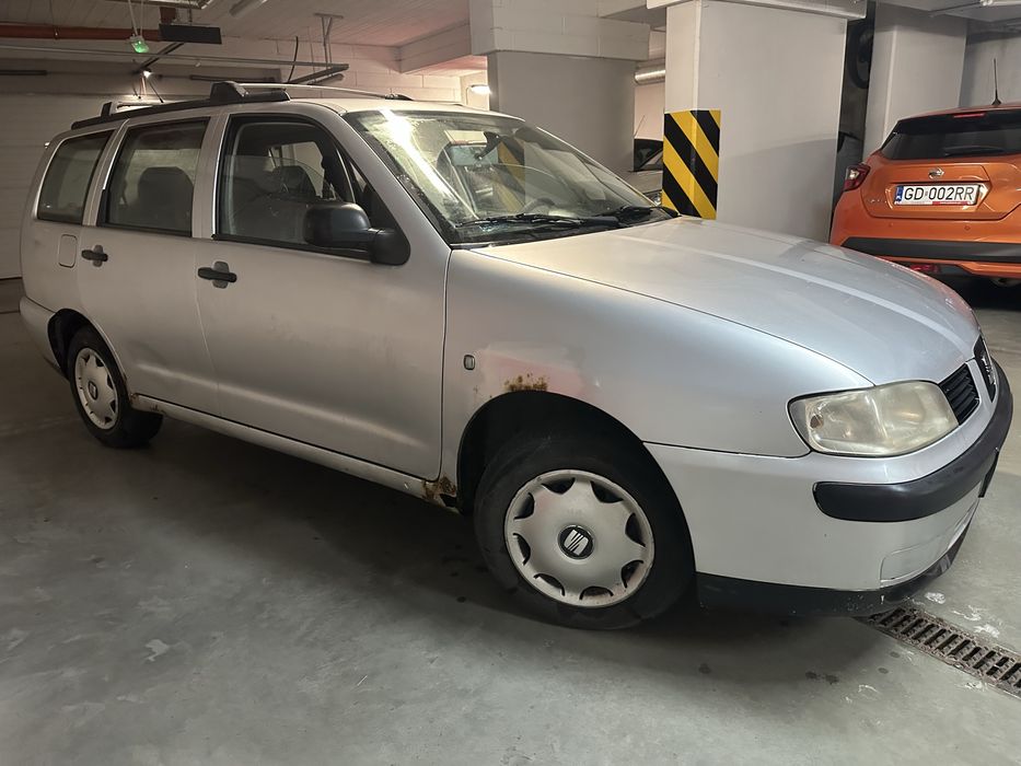 Seat Cordoba Vario 1.9 SDI. Z hakiem i przesuwanym relingiem. 2001.