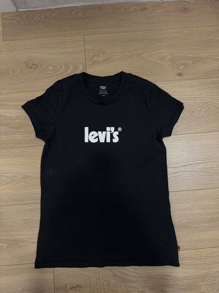 Футболка Levis