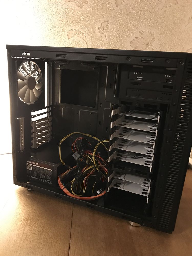 Корпус ПК fractal design R4 i AeroCool VX-800W