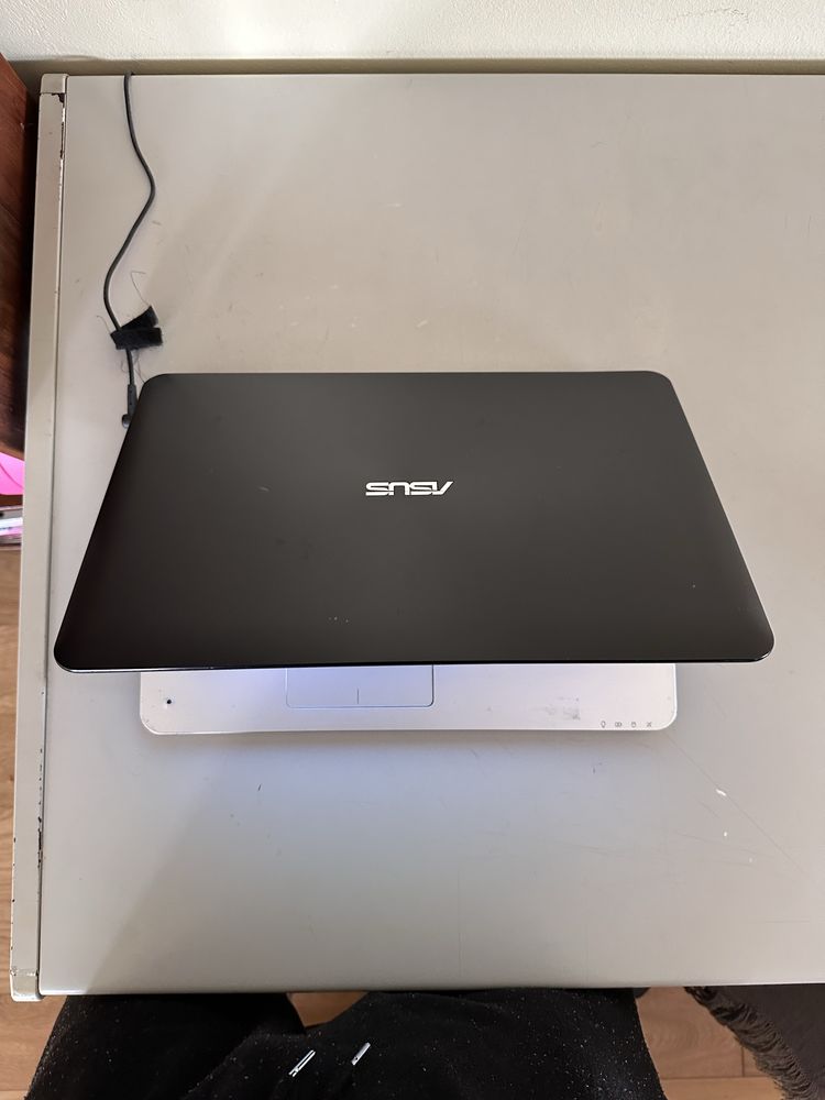 Asus X555L Portatil