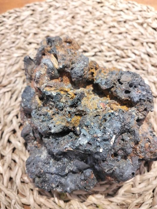 Magma vulcânico magnético raro