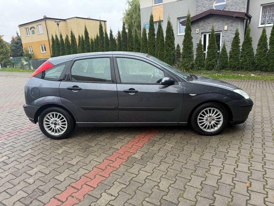 Ford Focus 1.8 b 04r nowe opony bardzo dobrze jeździ pewna benzyna