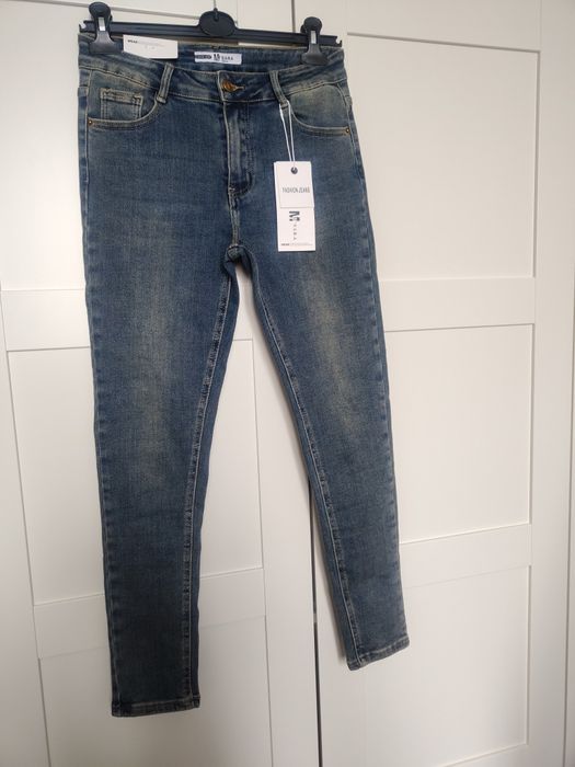 Damskie spodnie jeansowe rurki M Sara rozmiar M 38